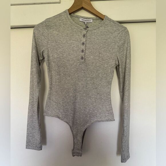 NWT WeWoreWhat Gray Long Sleeve Henley Bodysuit Small - Picture 7 of 7